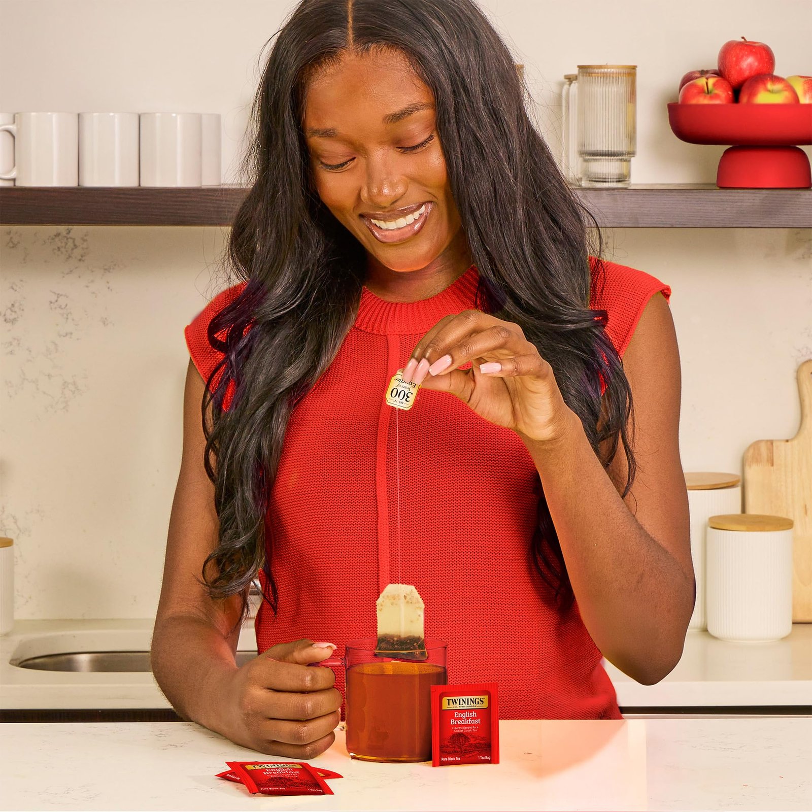 Twinings English Breakfast Black Tea Individually Wrapped Bags, 100 Count (Pack of 1), Smooth, Flavourful, and Robust, Caffeinated, Enjoy Hot or Iced, 100 Teabags - Image 5